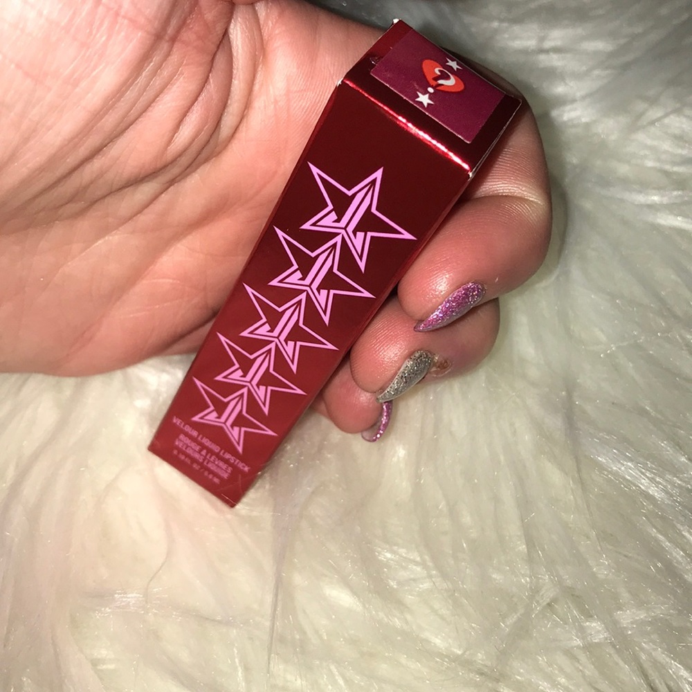 ⭐️NIB LIMITED EDITION Jeffree Star in shade “?”⭐️